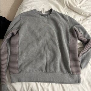 Alo Crewneck Pullover